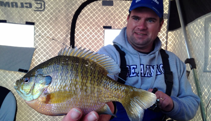 No weeds, no problem.  Not all great panfish water has an abundance of the green stuff but Jason Mitchell shares some insights on how to find fish on water that lakes good weed growth.