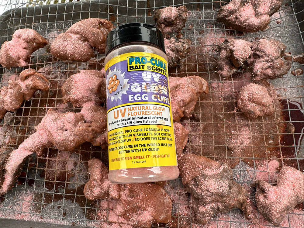 Use Pro Cure UV Glow Egg Cure for chicken livers to catch catfish.